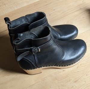 Swedish Hasbeens Classic Ankle Boot Clog